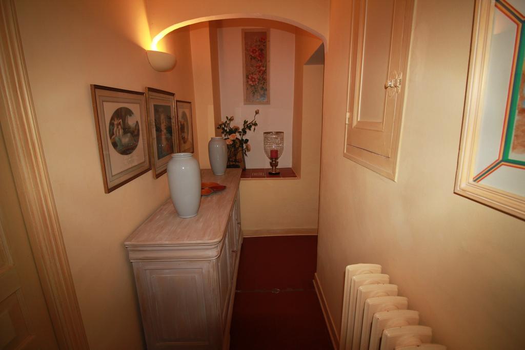 Le Clos Des Canebiers Bed & Breakfast Grasse Eksteriør bilde