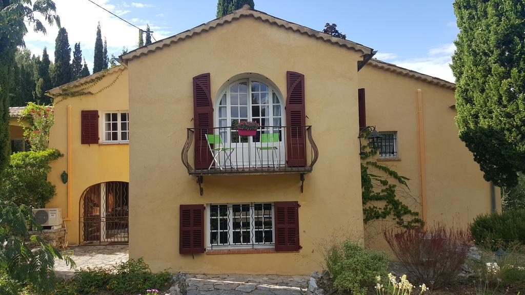 Le Clos Des Canebiers Bed & Breakfast Grasse Eksteriør bilde